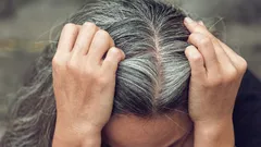 Graue Haare: kommt das wirklich vom Stress?